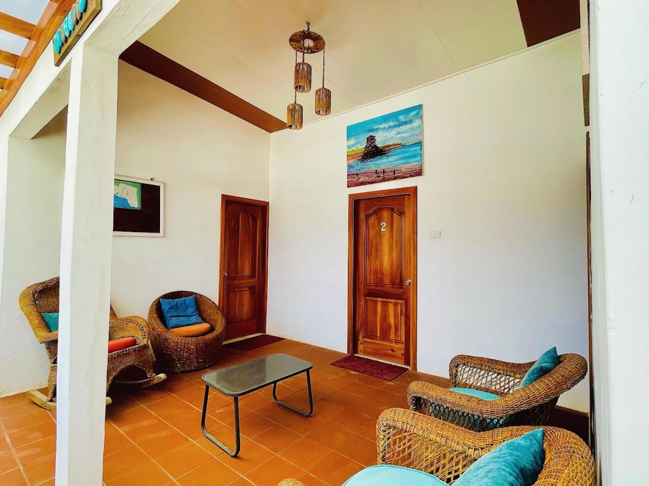 Hotel Coral Blanco With High Speed Internet Starlink And Galapagos Tour Operator Puerto Villamil Exteriör bild