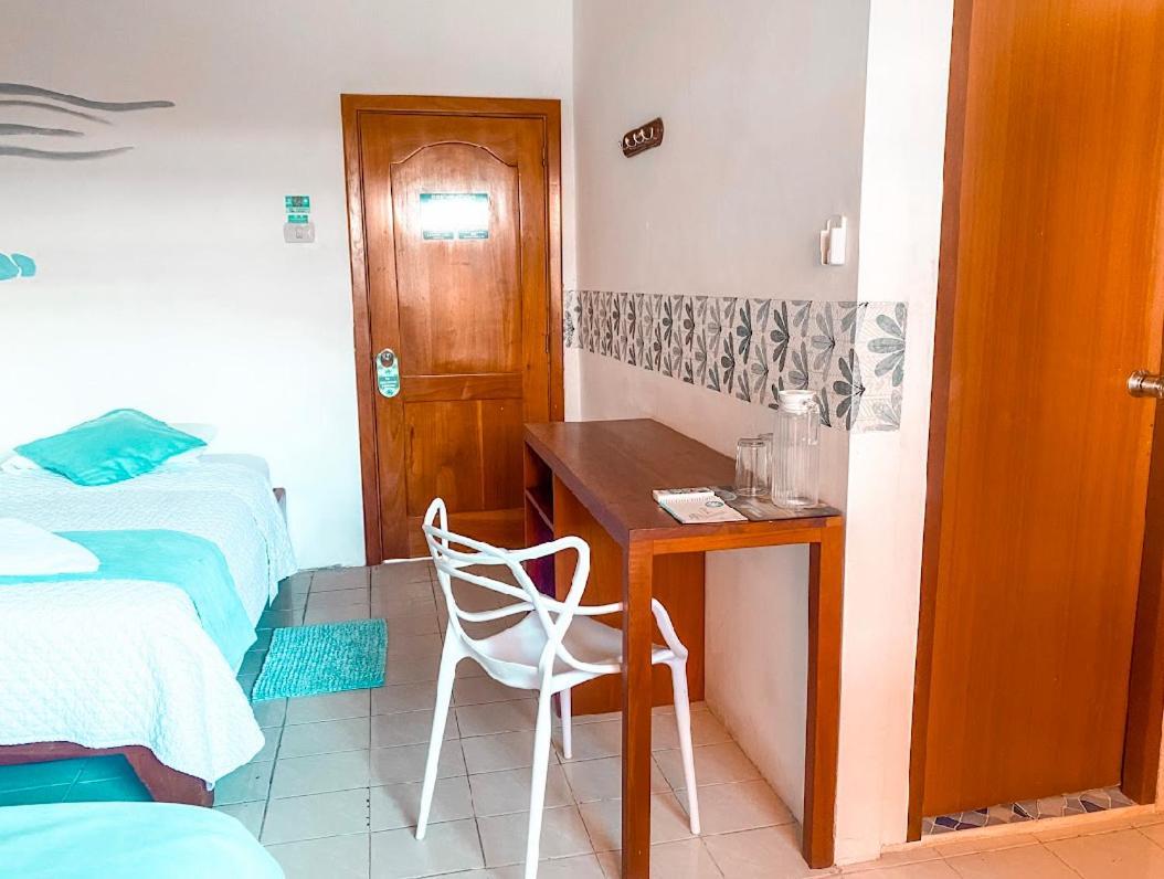 Hotel Coral Blanco With High Speed Internet Starlink And Galapagos Tour Operator Puerto Villamil Exteriör bild